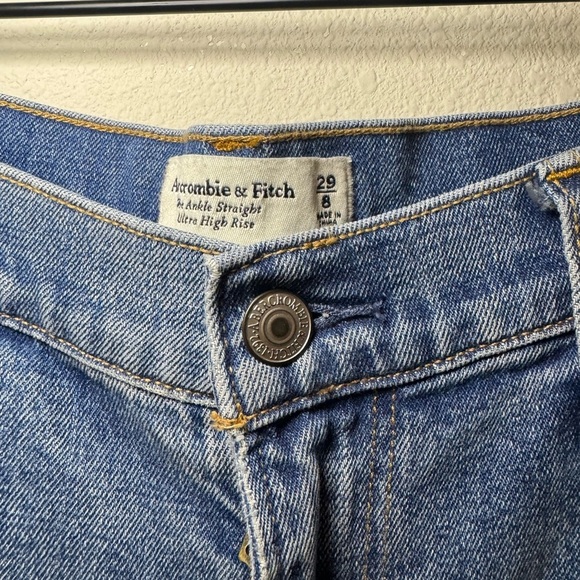 Abercrombie & Fitch The Ankle Straight Ultra High Rise Jeans NWT - Picture 4 of 5